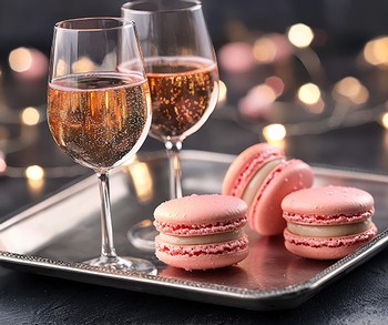 Mother's Day Wine & Macaron's